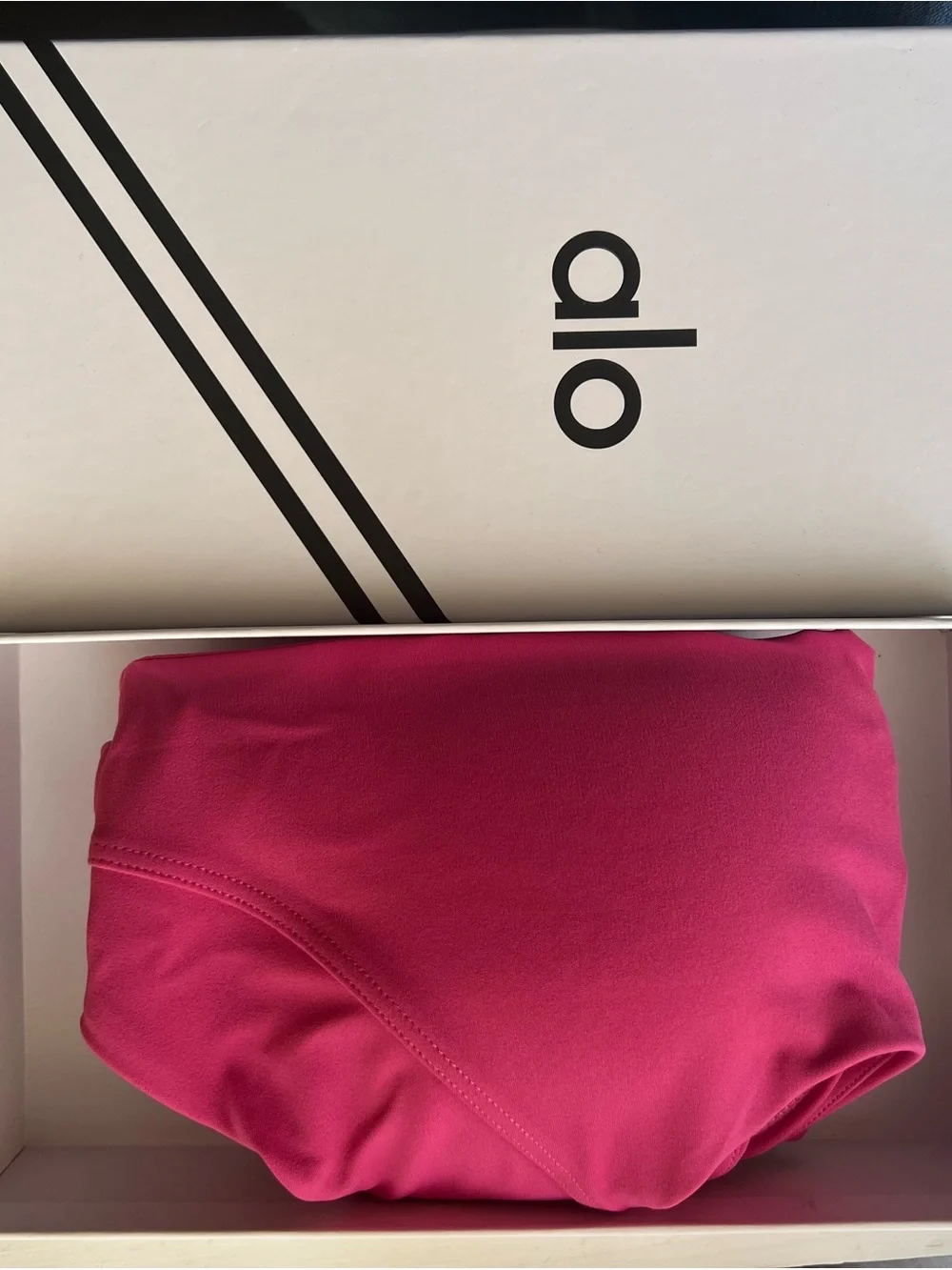 ALO Yoga Hot Pink Scoop Neck Crop Sports Bra